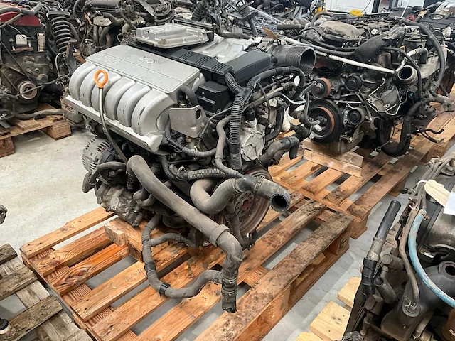 Vw 3.2l axz motor - afbeelding 1 van  7