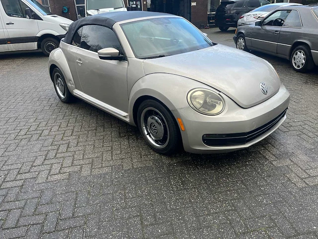 Vw beetle 2.5 automaat - personenauto - afbeelding 2 van  7
