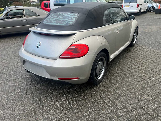 Vw beetle 2.5 automaat - personenauto - afbeelding 4 van  7