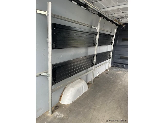 Vw crafter - kenteken v-517-td - afbeelding 2 van  24