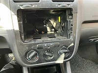 Vw golf - personenauto (schade) - afbeelding 4 van  13