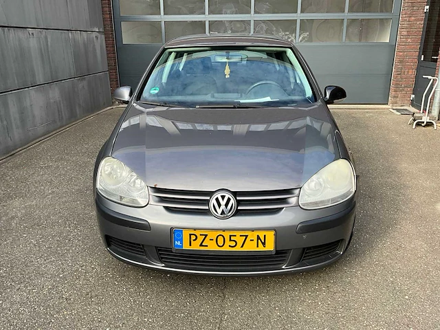 Vw golf - personenauto (schade) - afbeelding 6 van  13