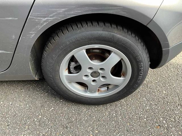 Vw golf - personenauto (schade) - afbeelding 11 van  13