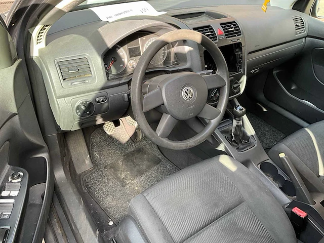Vw golf - personenauto (schade) - afbeelding 12 van  13