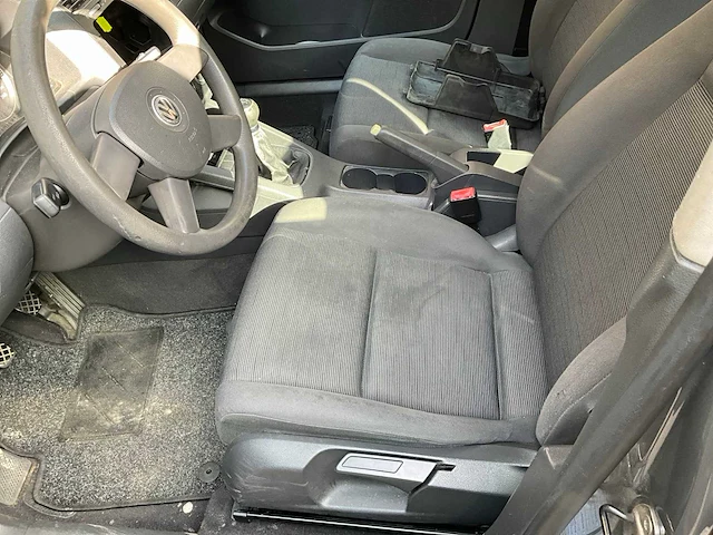 Vw golf - personenauto (schade) - afbeelding 13 van  13