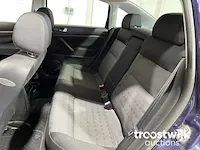 Vw passat 1.8 turbo trendline, 21-ht-zf - afbeelding 13 van  18