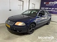 Vw passat 1.8 turbo trendline, 21-ht-zf - afbeelding 1 van  18