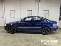 Vw passat 1.8 turbo trendline, 21-ht-zf - afbeelding 2 van  18