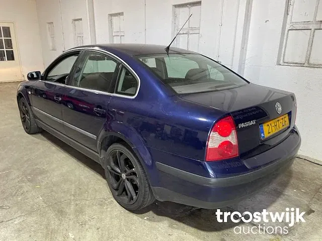 Vw passat 1.8 turbo trendline, 21-ht-zf - afbeelding 3 van  18