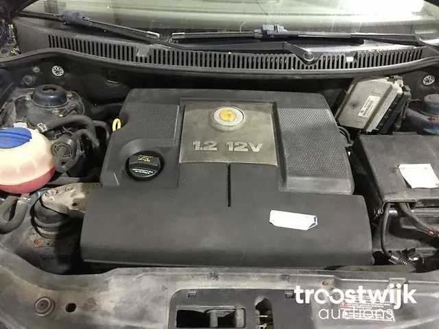 Vw polo 1.2-12v sportline, 48-rh-ph - afbeelding 15 van  15