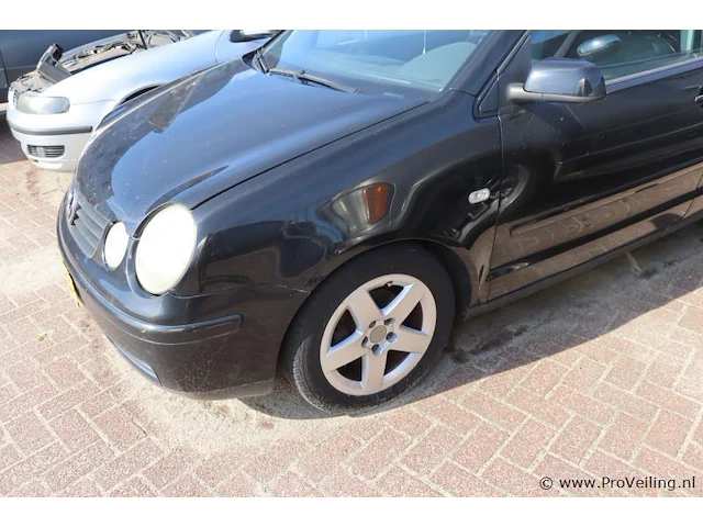 Vw polo 1.4 16v benzine | bwjr. 2002 | kenteken: 4-zrg-86 - afbeelding 11 van  17