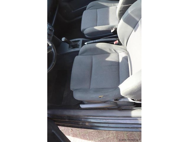 Vw polo 1.4 16v benzine | bwjr. 2002 | kenteken: 4-zrg-86 - afbeelding 16 van  17