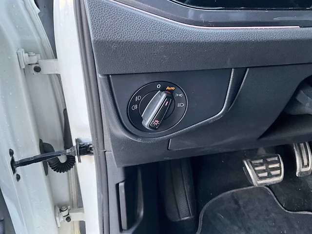 Vw polo 2.0 tsi gti - personenauto - afbeelding 7 van  23