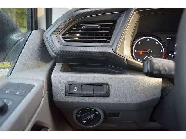 Vw t6 transporter kastenwagen - bedrijfswagen - afbeelding 10 van  28