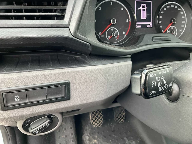 Vw t6 transporter kastenwagen - bedrijfswagen - afbeelding 27 van  28
