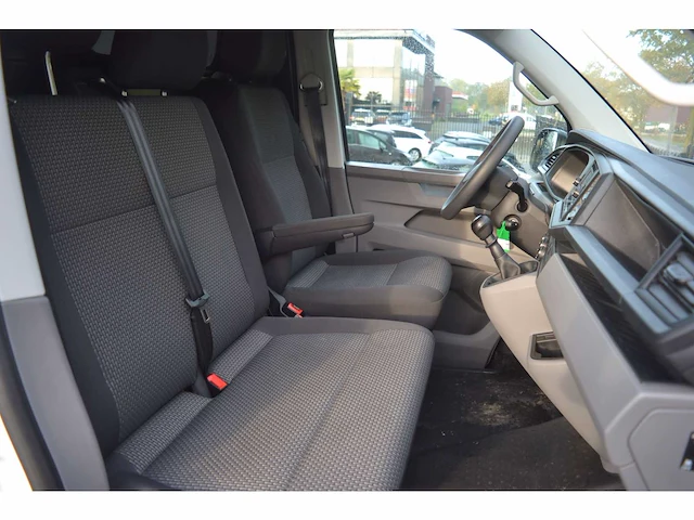 Vw t6 transporter kastenwagen - bedrijfswagen - afbeelding 28 van  28