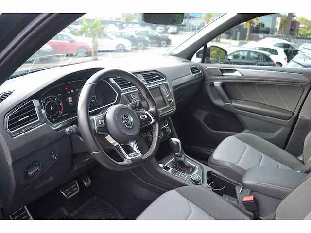 Vw tiguan highline 4-motion r-line - personenauto - afbeelding 2 van  31
