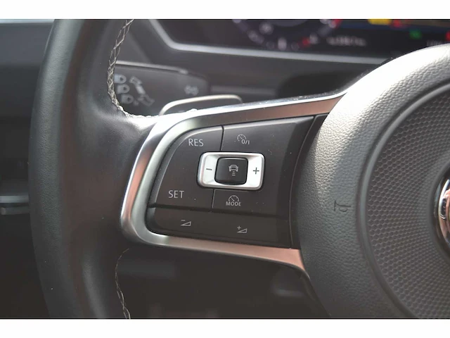 Vw tiguan highline 4-motion r-line - personenauto - afbeelding 4 van  31