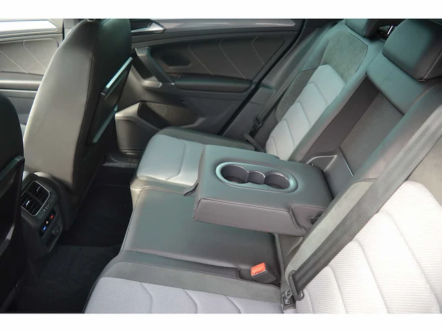 Vw tiguan highline 4-motion r-line - personenauto - afbeelding 7 van  31