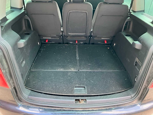 Vw touran 1.4 tsi - personenauto (schade) - afbeelding 5 van  17