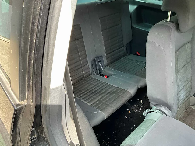 Vw touran 1.4 tsi - personenauto (schade) - afbeelding 6 van  17