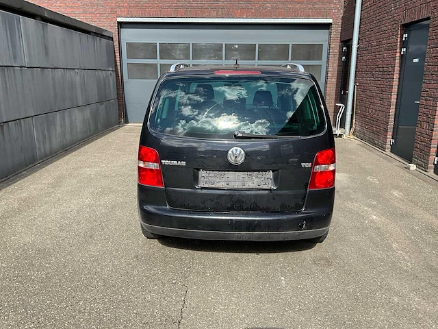 Vw touran 1.4 tsi - personenauto (schade) - afbeelding 8 van  17