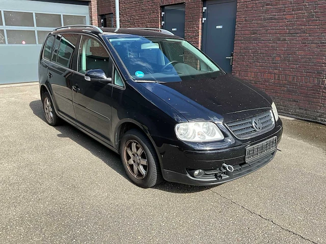 Vw touran 1.4 tsi - personenauto (schade) - afbeelding 11 van  17