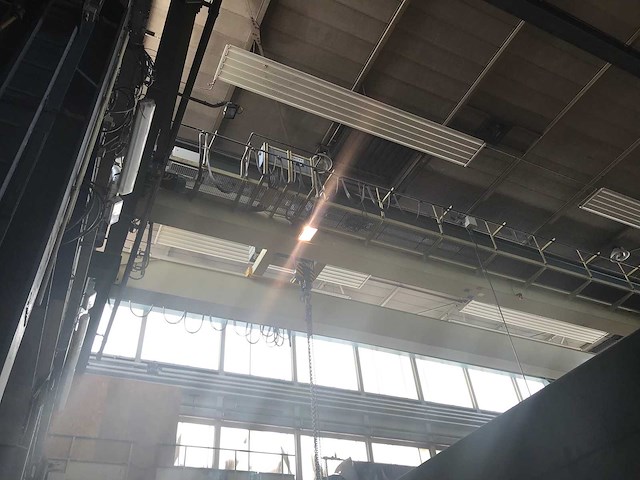 W. b van den berg - 1973 - dubbelligger bovenloophalkraan (2x) - afbeelding 14 van  15