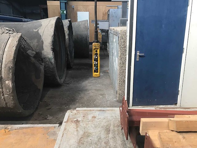 W. b van den berg - 1973 - dubbelligger bovenloophalkraan (2x) - afbeelding 15 van  15