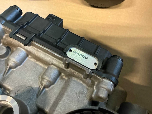 Wabco modulator (3x) - afbeelding 4 van  4