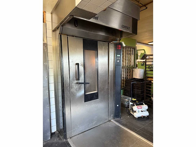 Wachtel compact 1.8f rotatie bakkerij oven inclusief rvs afzuigkap - afbeelding 2 van  11
