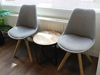 Wachtkamerset bestaande uit twee stoelen en tafel met doorsnede 45 cm. - afbeelding 1 van  2