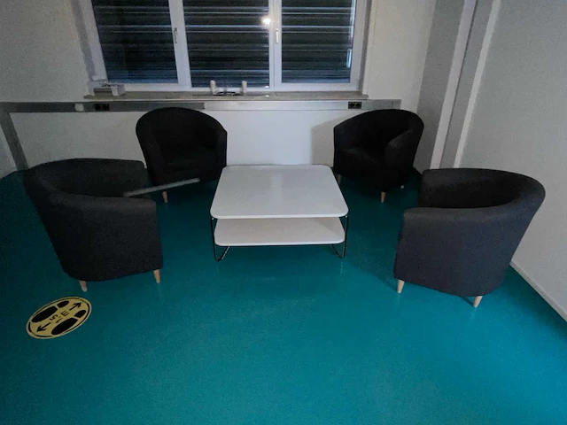 Wachtruimte meubilair - afbeelding 1 van  2