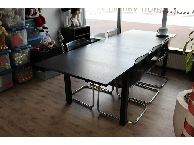 Wachttafel met 6 kuipstoelen ikea afm. 260 / 175 x 95 x 74 cm. - afbeelding 1 van  4