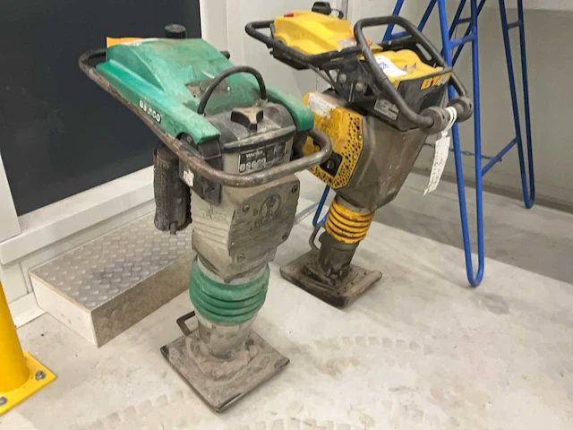 Wacker en bomag trilstamper (2x) - afbeelding 1 van  12
