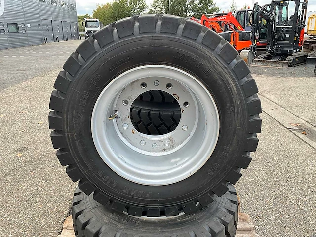 Wacker neuson ew65 mobiele graafmachine wielenset - afbeelding 6 van  9