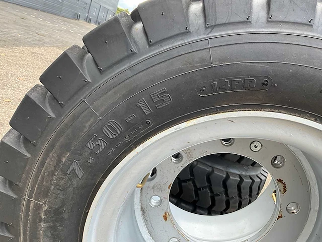 Wacker neuson ew65 mobiele graafmachine wielenset - afbeelding 7 van  9