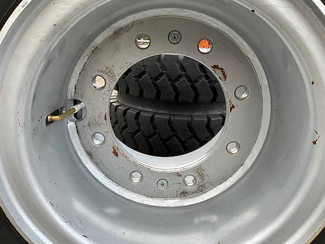 Wacker neuson ew65 mobiele graafmachine wielenset - afbeelding 8 van  9