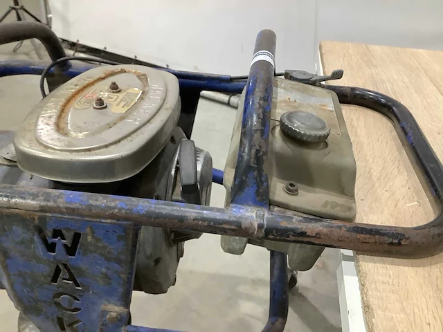 Wacker trilstamper - afbeelding 7 van  9
