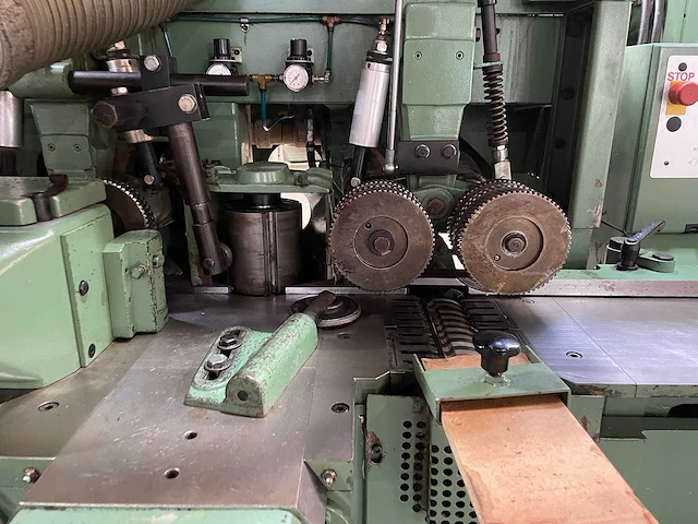 Wadkin - gd 220 - vierzijdige profileer- en schaafmachine - afbeelding 7 van  10