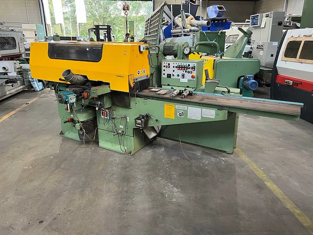 Wadkin - gd 802 - vierzijdige profileer- en schaafmachine - 1994 - afbeelding 1 van  16