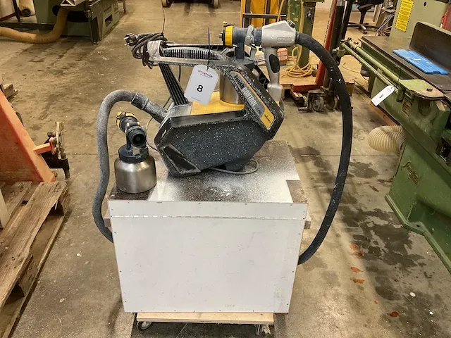 Wagner finish controle 5000 airless verfspuitmachine - afbeelding 1 van  7
