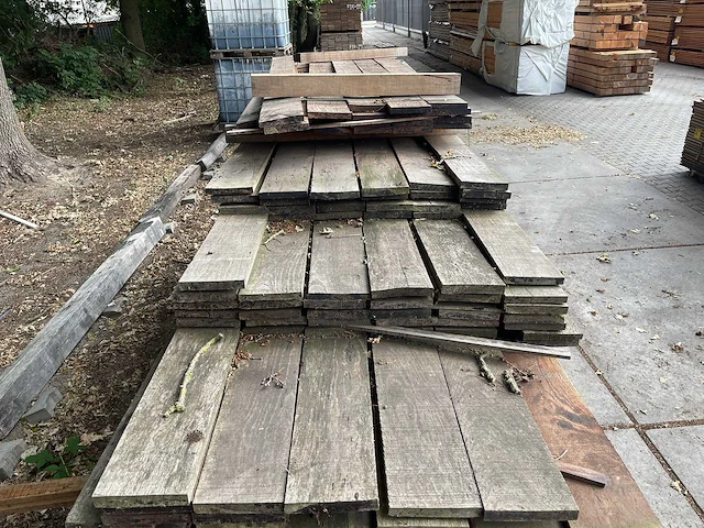 Walaba beschoeiingsplanken 2500-4000x150x20mm (96x) - afbeelding 1 van  3