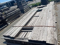Walaba hardhout palen geschaafd 40x40mm, lengte 185-430cm (128x) - afbeelding 1 van  3
