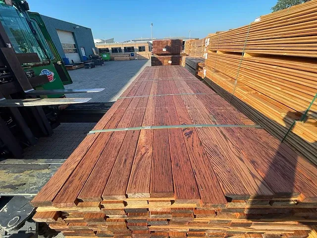 Walaba hardhouten planken 21x65mm, lengte 300cm (146x) - afbeelding 1 van  3
