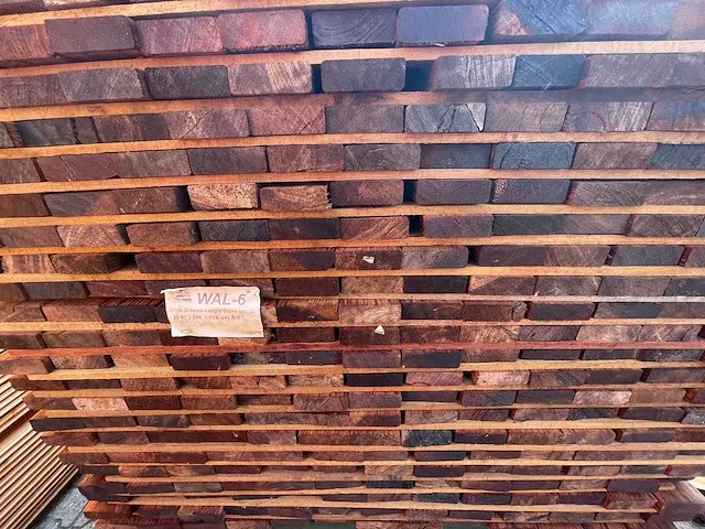 Walaba hardhouten planken geschaafd 21x65mm, lengte 300cm (140x) - afbeelding 3 van  3