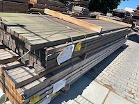 Walaba hardhouten regels geschaafd 40x60mm, lengte 365-495cm (93x) - afbeelding 2 van  3