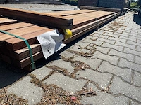 Walaba hardhouten regels geschaafd 42x68mm, lengte 400cm (38x) - afbeelding 2 van  3