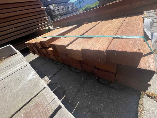 Walaba hardhouten regels geschaafd 42x68mm, lengte 400cm (38x) - afbeelding 3 van  3