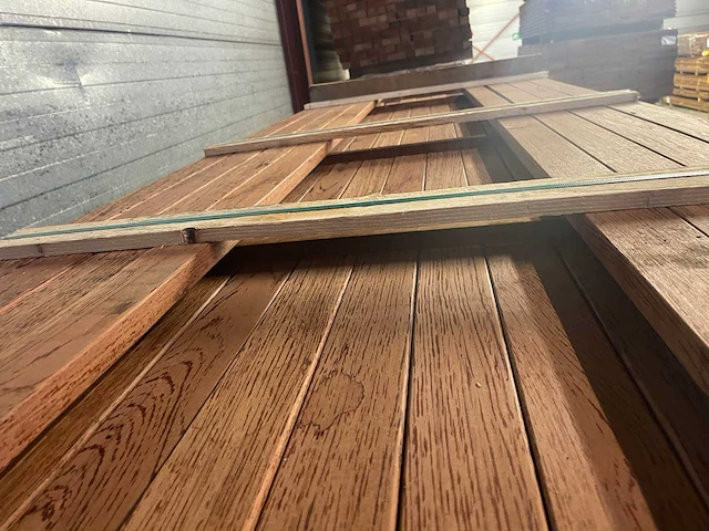 Walaba planken geschaafd 2450x70x27mm (102x) - afbeelding 1 van  3